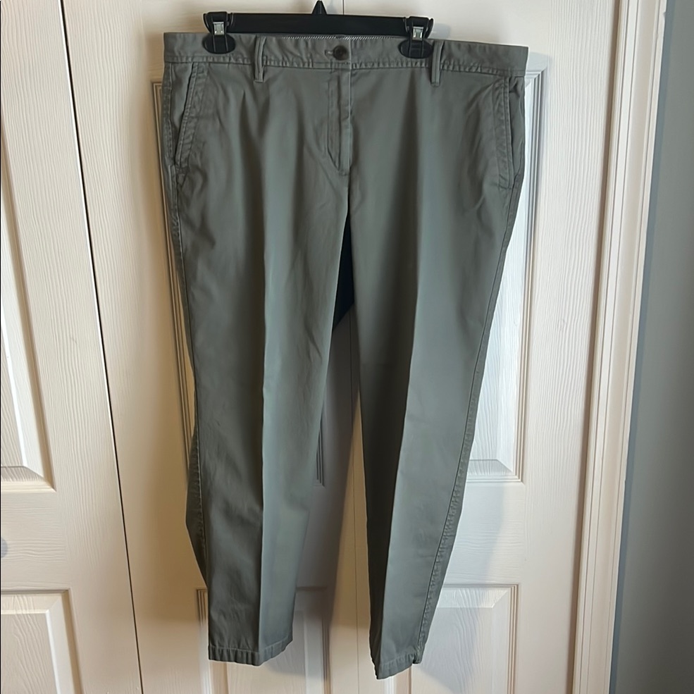 Talbots Olive Gray Relaxed Chinos Flat Front Straight Leg Lightweight Sz 16p